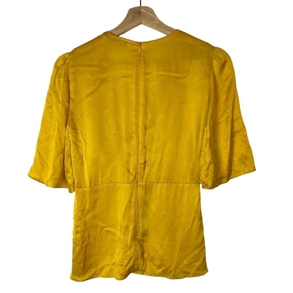 Zara Yellow Knotted Front Short Sleeve Satin Blouse XS - Picture 3 of 4